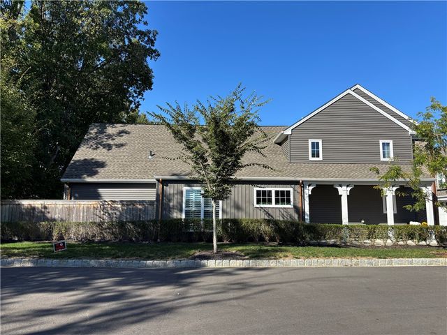 701 England Rd, Cranberry Twp, PA 16066