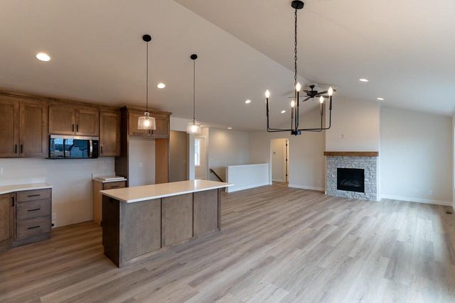N9243 ANTON STREET, Appleton, WI 54915
