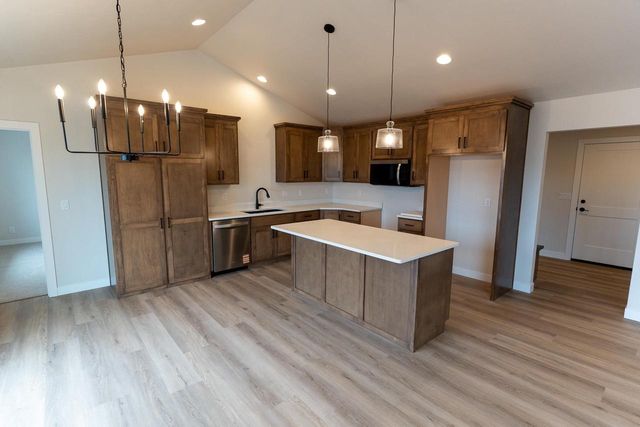 N9243 ANTON STREET, Appleton, WI 54915