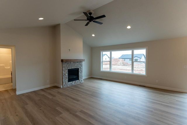 N9243 ANTON STREET, Appleton, WI 54915