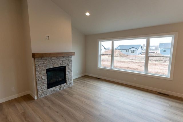N9243 ANTON STREET, Appleton, WI 54915
