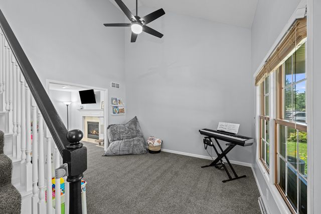 1198 Bridgeview Place, Le Claire, IA 52753