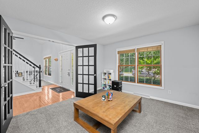 1198 Bridgeview Place, Le Claire, IA 52753