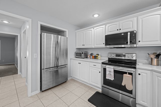 1198 Bridgeview Place, Le Claire, IA 52753