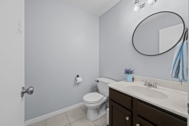 1198 Bridgeview Place, Le Claire, IA 52753