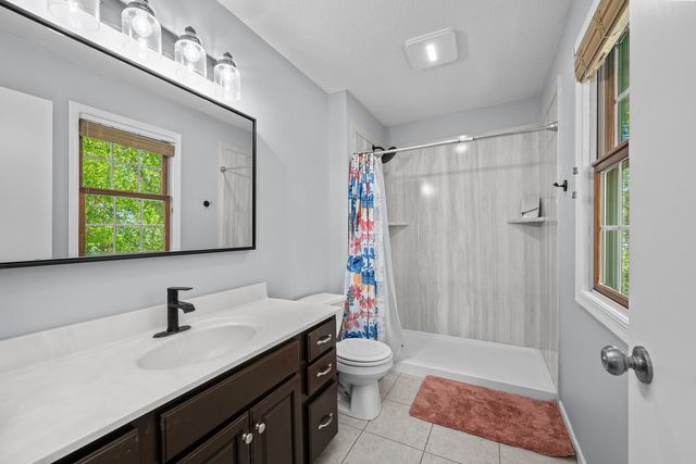 1198 Bridgeview Place, Le Claire, IA 52753
