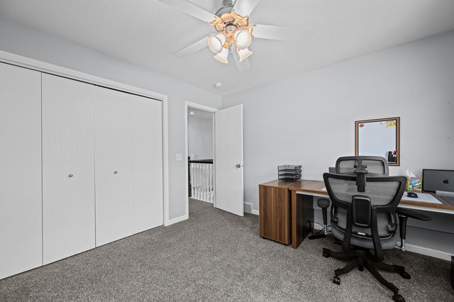1198 Bridgeview Place, Le Claire, IA 52753