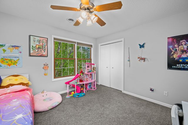 1198 Bridgeview Place, Le Claire, IA 52753