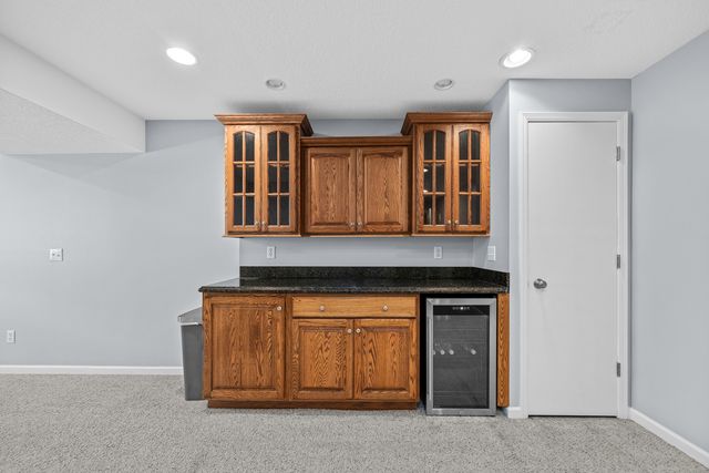 1198 Bridgeview Place, Le Claire, IA 52753