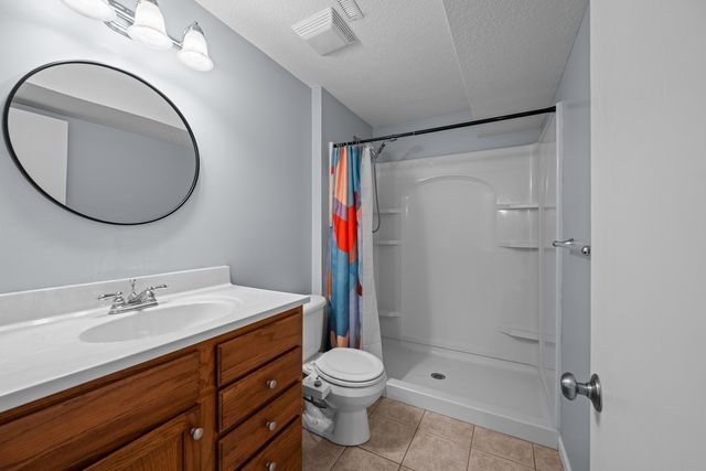 1198 Bridgeview Place, Le Claire, IA 52753