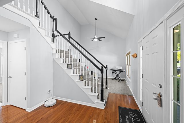 1198 Bridgeview Place, Le Claire, IA 52753