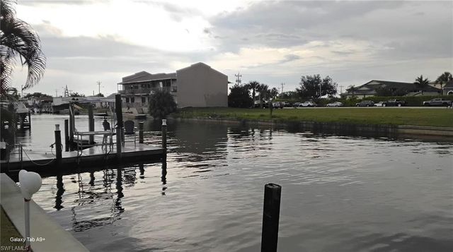 1749 Bikini CT, Cape Coral, FL 33904