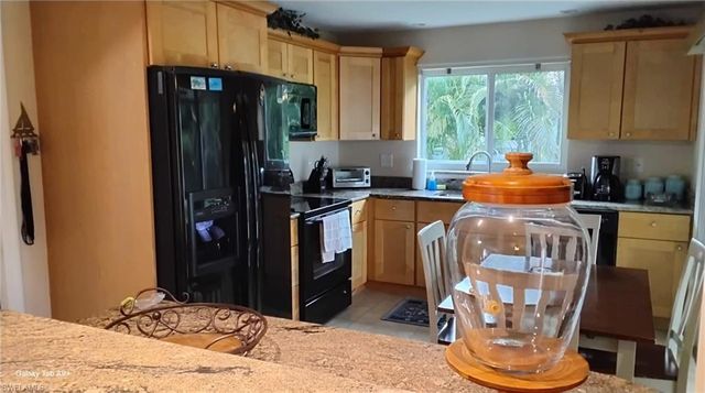 1749 Bikini CT, Cape Coral, FL 33904