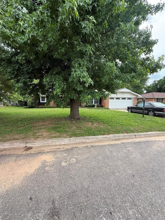 8726 Silver Creek Drive, Spencer, OK 73084