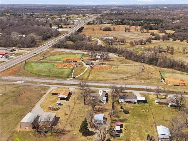 2510 N Peebly Road, Harrah, OK 73045