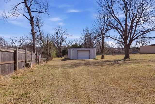 2510 N Peebly Road, Harrah, OK 73045