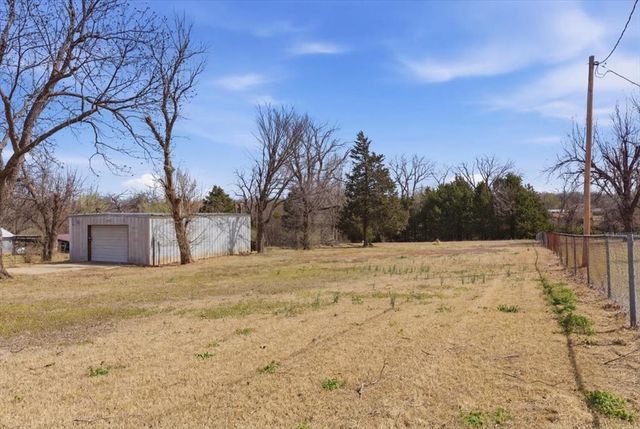 2510 N Peebly Road, Harrah, OK 73045
