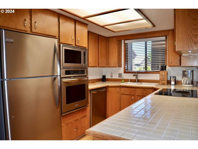 13846 Nw 10TH Ct, Vancouver, WA 98685