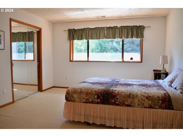 13846 Nw 10TH Ct, Vancouver, WA 98685