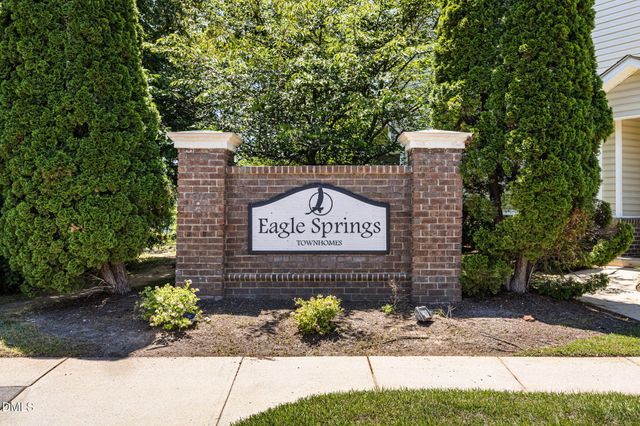379 E Willhaven Drive, Fuquay Varina, NC 27526