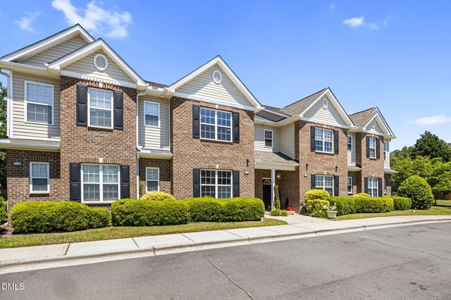 379 E Willhaven Drive, Fuquay Varina, NC 27526