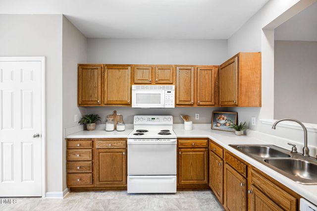379 E Willhaven Drive, Fuquay Varina, NC 27526