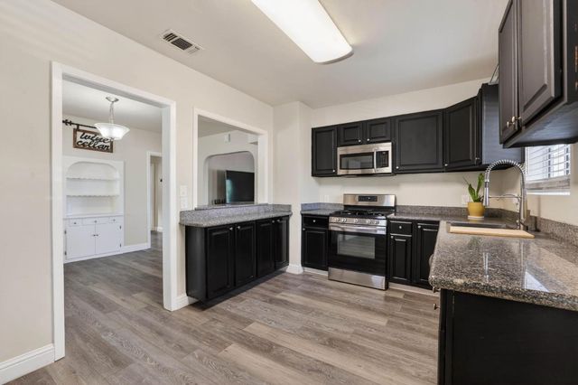 2308 Roanoke Ave, Sacramento, CA 95838