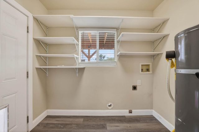 2308 Roanoke Ave, Sacramento, CA 95838