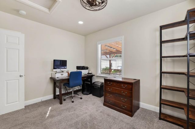 2308 Roanoke Ave, Sacramento, CA 95838