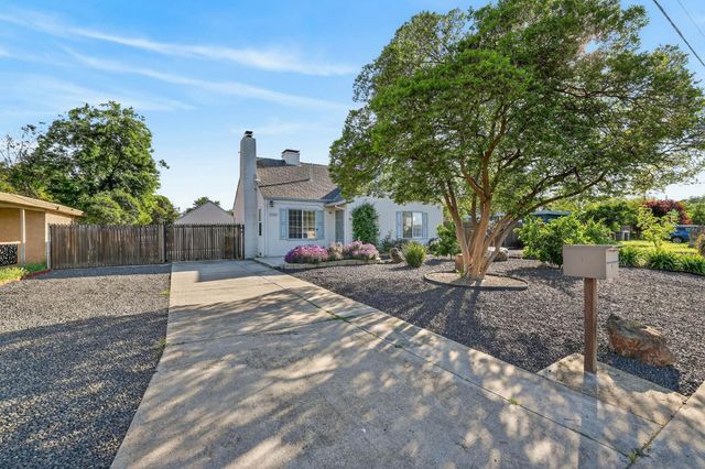 2308 Roanoke Ave, Sacramento, CA 95838
