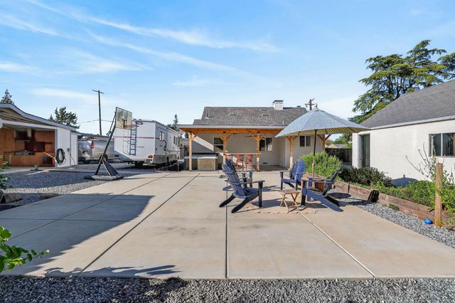 2308 Roanoke Ave, Sacramento, CA 95838