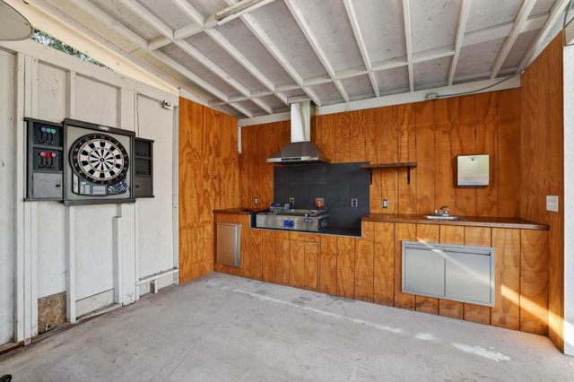 2308 Roanoke Ave, Sacramento, CA 95838