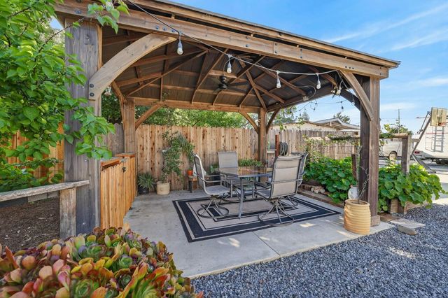 2308 Roanoke Ave, Sacramento, CA 95838