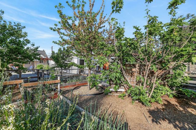 2308 Roanoke Ave, Sacramento, CA 95838