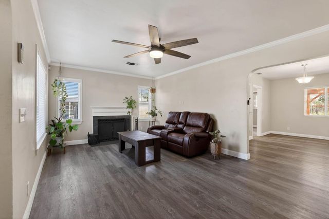 2308 Roanoke Ave, Sacramento, CA 95838