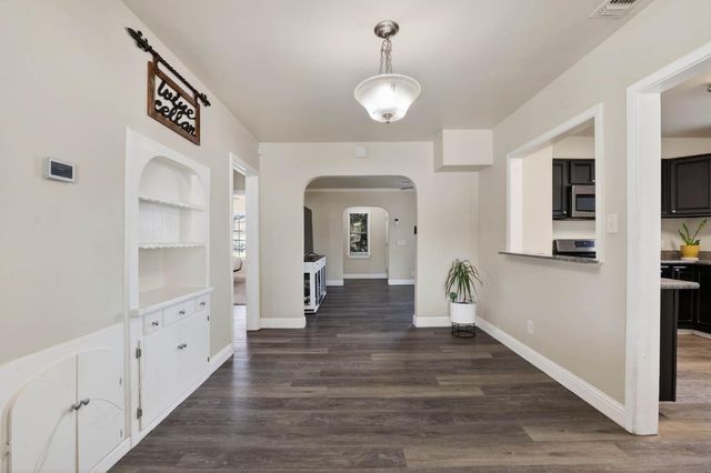 2308 Roanoke Ave, Sacramento, CA 95838