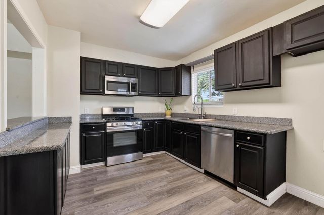 2308 Roanoke Ave, Sacramento, CA 95838