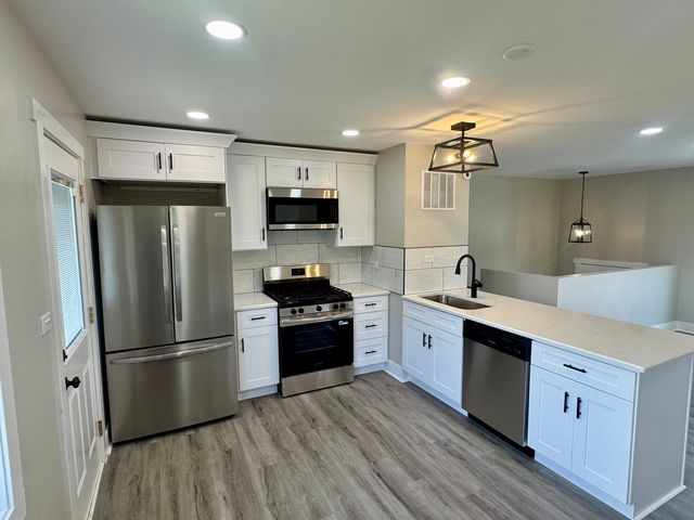 16701 Highview Avenue, Orland Hills, IL 60487