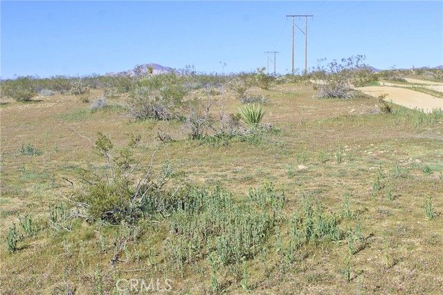 1 Kimshew Road, Apple Valley, CA 92307