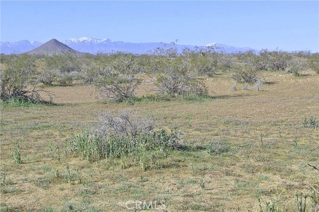 1 Kimshew Road, Apple Valley, CA 92307