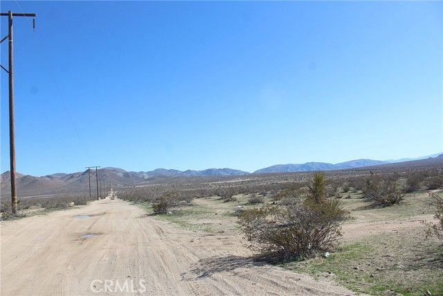 1 Kimshew Road, Apple Valley, CA 92307