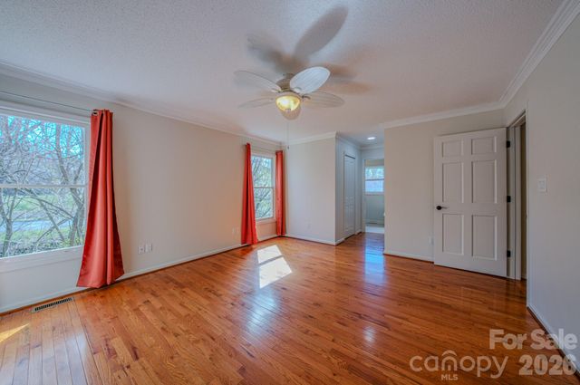 4 Hedgerose Court D, Asheville, NC 28805