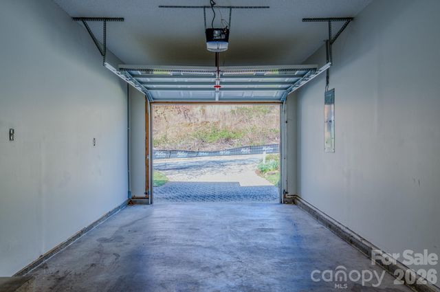 4 Hedgerose Court D, Asheville, NC 28805