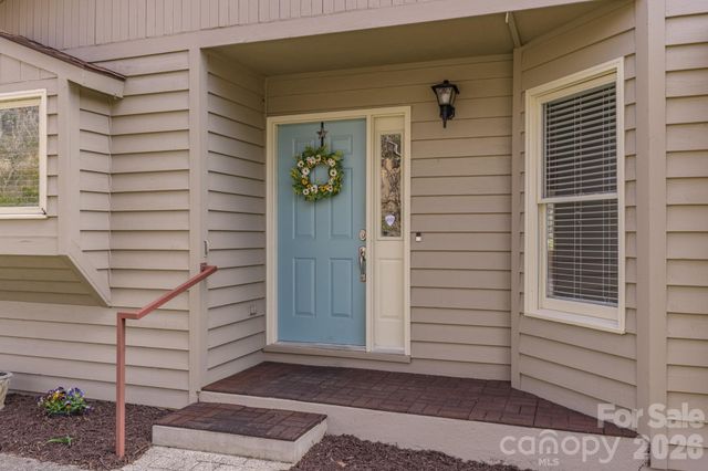 4 Hedgerose Court D, Asheville, NC 28805