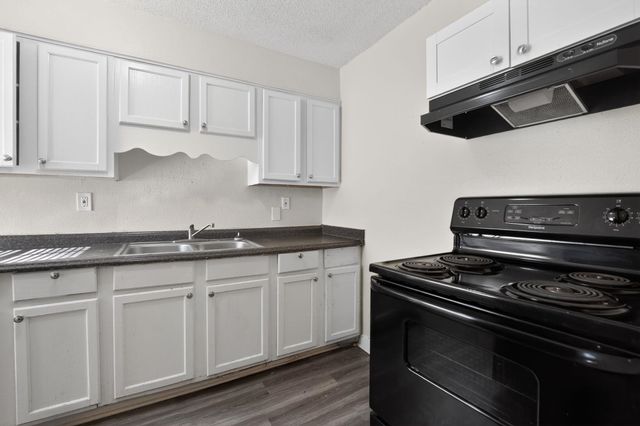 4089 MEADOW DR, Memphis, TN 38111