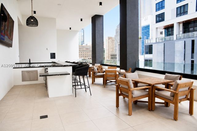 225 N Miami Avenue 2306, Miami, FL 33128