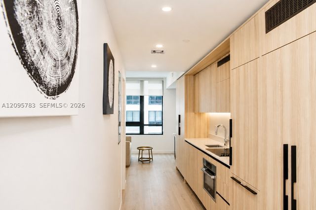 225 N Miami Avenue 2306, Miami, FL 33128