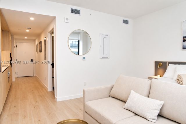225 N Miami Avenue 2306, Miami, FL 33128