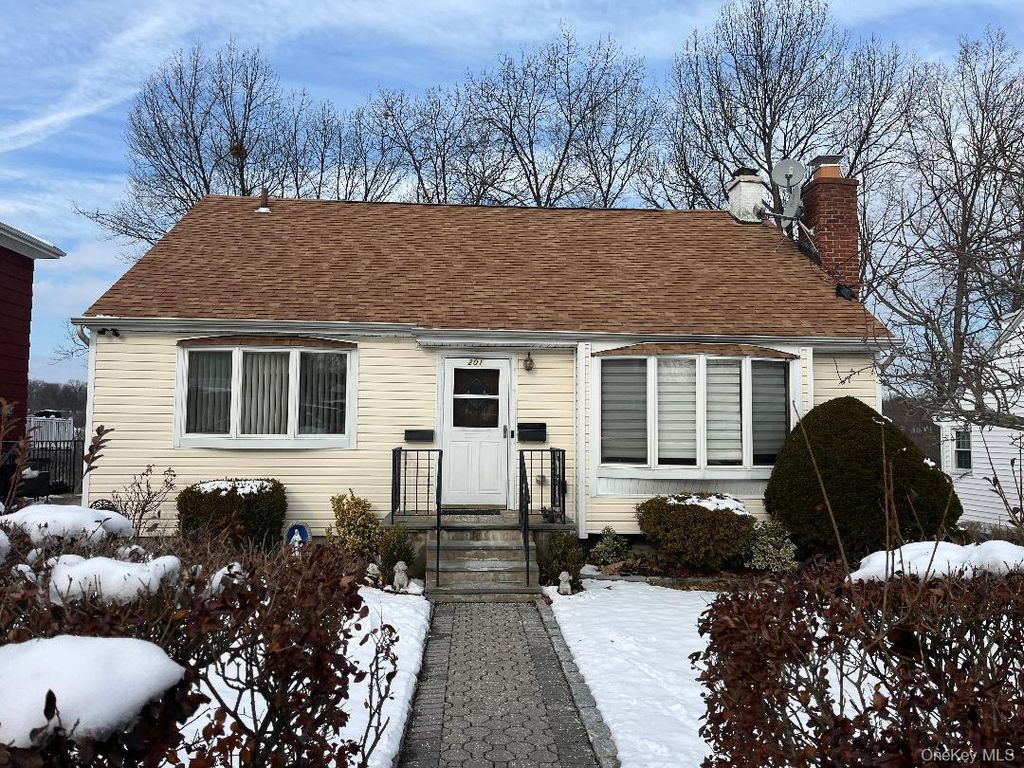 201 Bennett Avenue 1, Yonkers, NY 10701