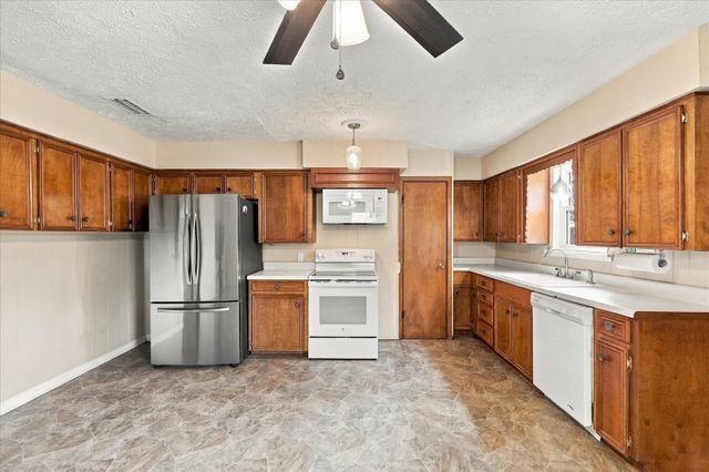 3202 Casino Drive, Dallas, TX 75224